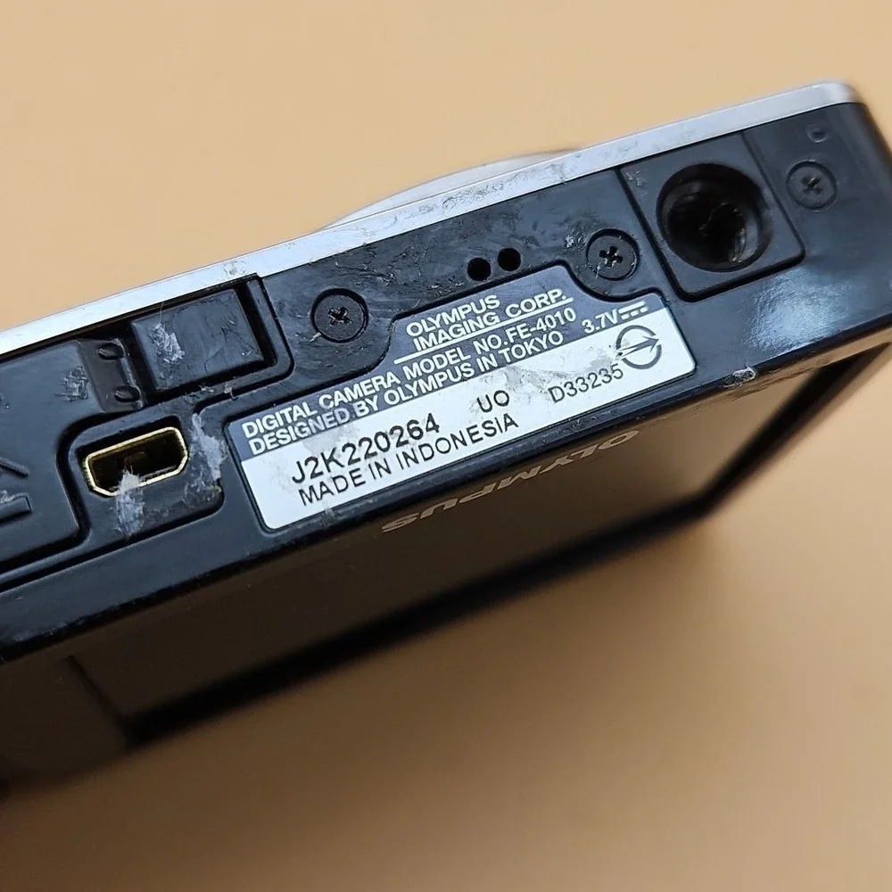 OLYMPUS FE-4010 Digital Camera - Untested As Is For Parts No Battery